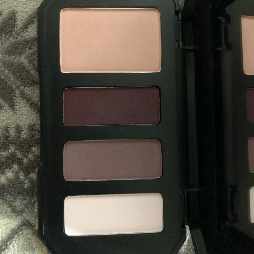 Kat Von D Plum Quad Eye Shadow